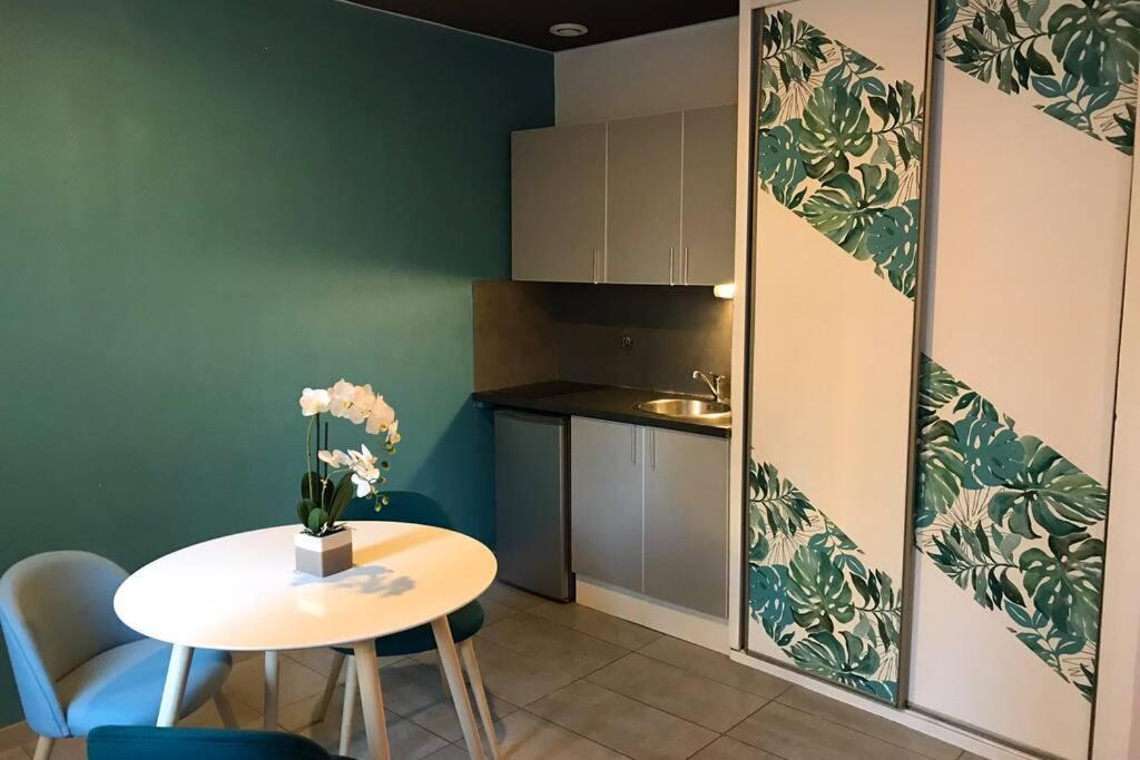 Studio Cocooning A 50 M Du Port, Classe 1 Etoile Кассі Екстер'єр фото