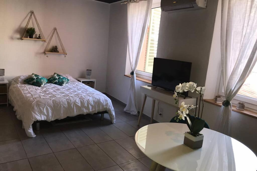 Studio Cocooning A 50 M Du Port, Classe 1 Etoile Кассі Екстер'єр фото